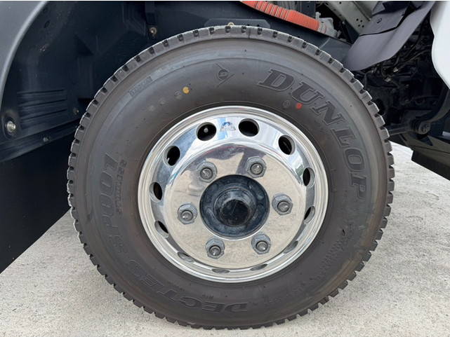 いすゞフォワード冷凍車（冷蔵車）中型（4t）[写真08]