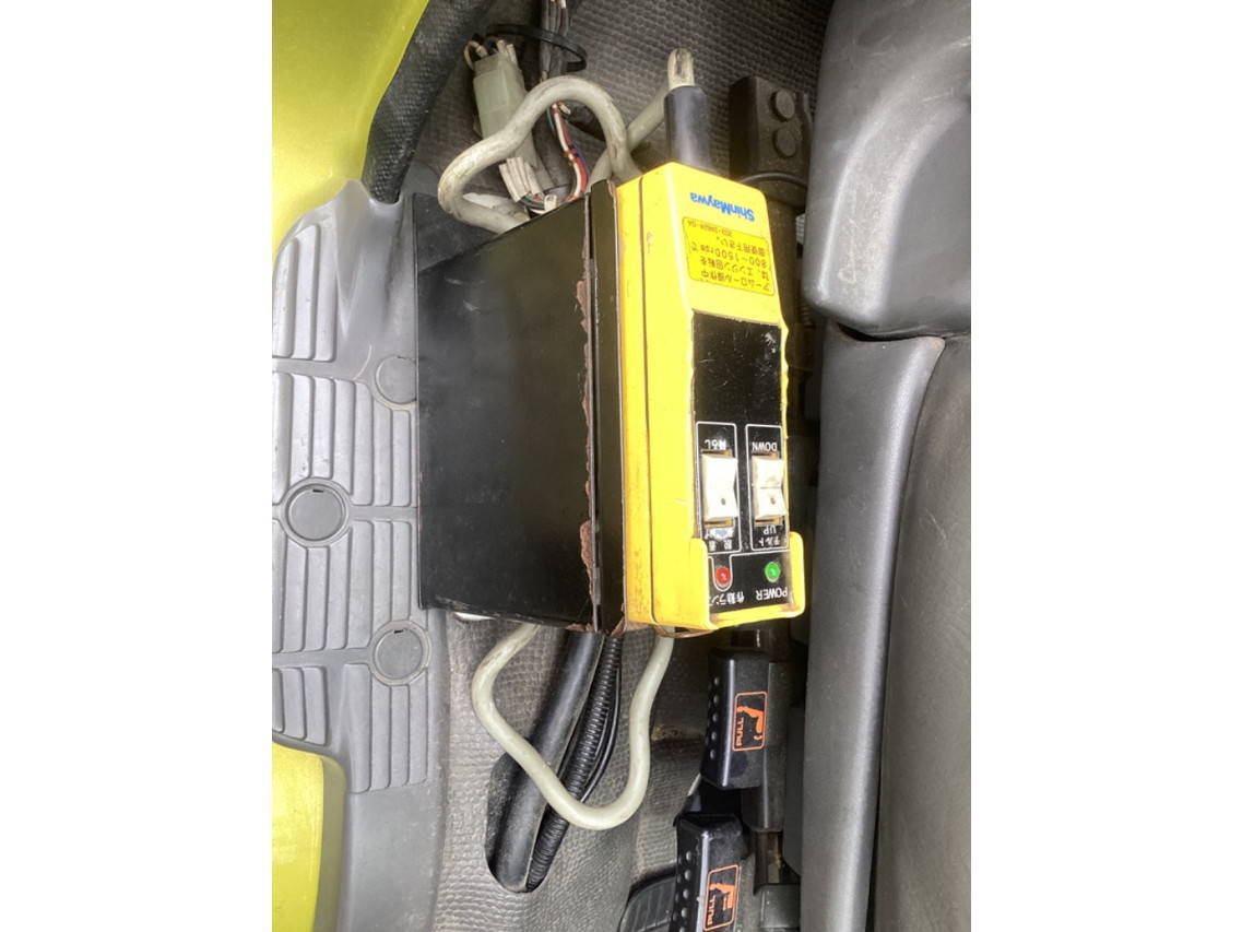 いすゞフォワードコンテナ専用車中型（4t）[写真15]