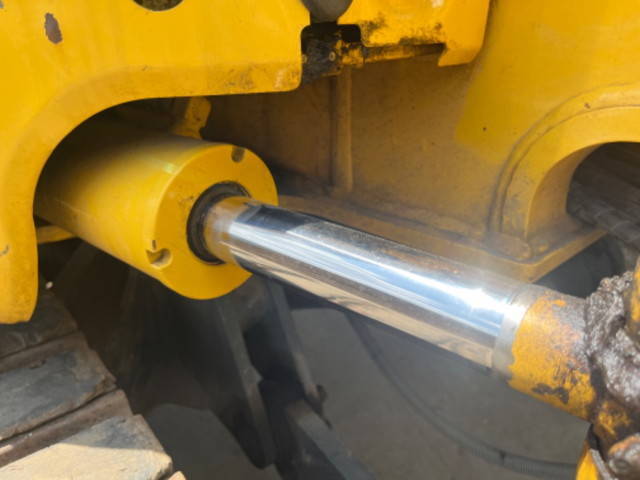 コマツミニユンボ（ミニバックホー）[写真09]