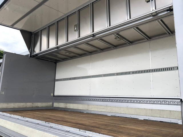 UDトラックスコンドルアルミウイング中型（4t）[写真14]