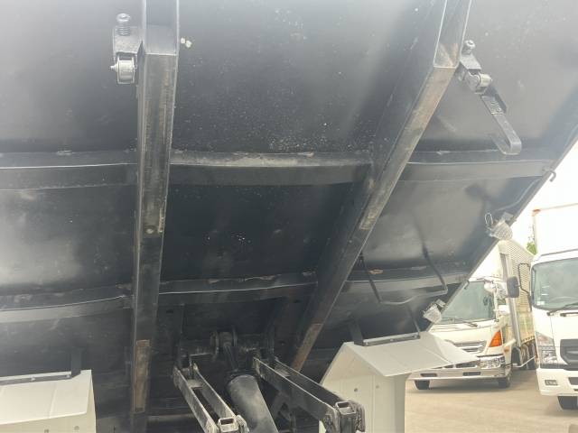 日野レンジャー深ダンプ（土砂禁ダンプ）中型（4t）[写真26]