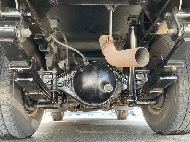 いすゞエルフ冷凍車（冷蔵車）小型（2t・3t）[写真23]