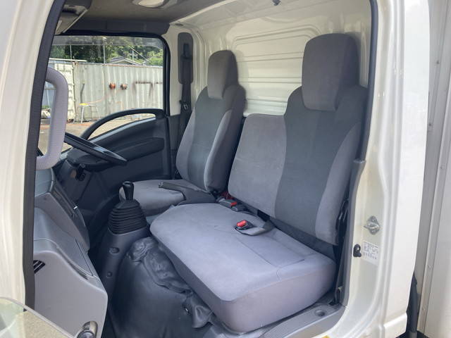 いすゞエルフ冷凍車（冷蔵車）小型（2t・3t）[写真28]