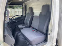 いすゞエルフ冷凍車（冷蔵車）小型（2t・3t）[写真28]