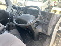 いすゞエルフ冷凍車（冷蔵車）小型（2t・3t）[写真31]