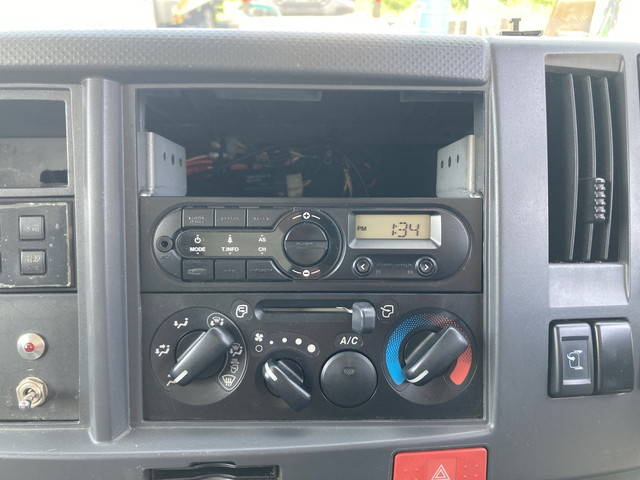 いすゞエルフ冷凍車（冷蔵車）小型（2t・3t）[写真35]