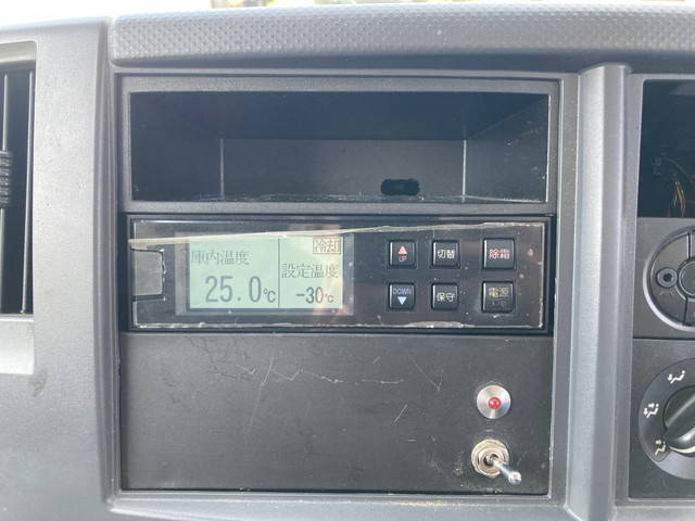 いすゞエルフ冷凍車（冷蔵車）小型（2t・3t）[写真36]