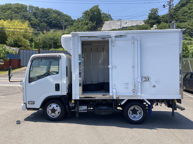 いすゞエルフ冷凍車（冷蔵車）小型（2t・3t）[写真06]
