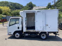 いすゞエルフ冷凍車（冷蔵車）小型（2t・3t）[写真06]