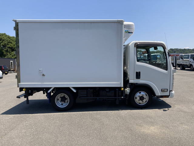 いすゞエルフ冷凍車（冷蔵車）小型（2t・3t）[写真07]