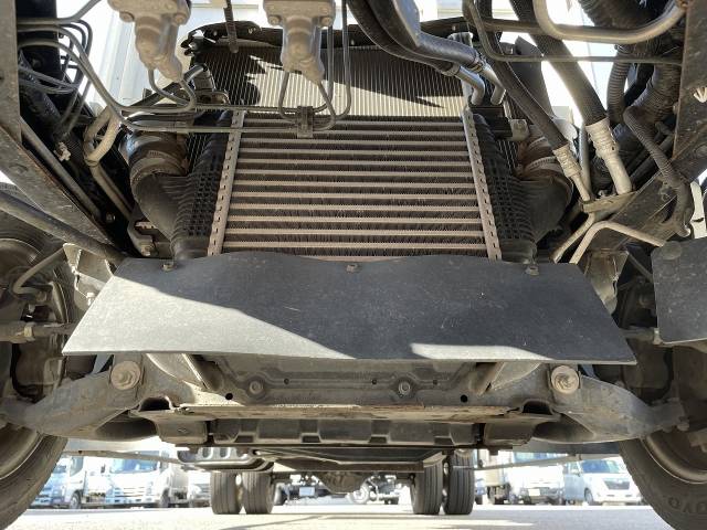 日産アトラス幌ウイング小型（2t・3t）[写真16]