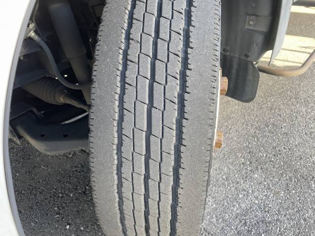 日産アトラス幌ウイング小型（2t・3t）[写真22]