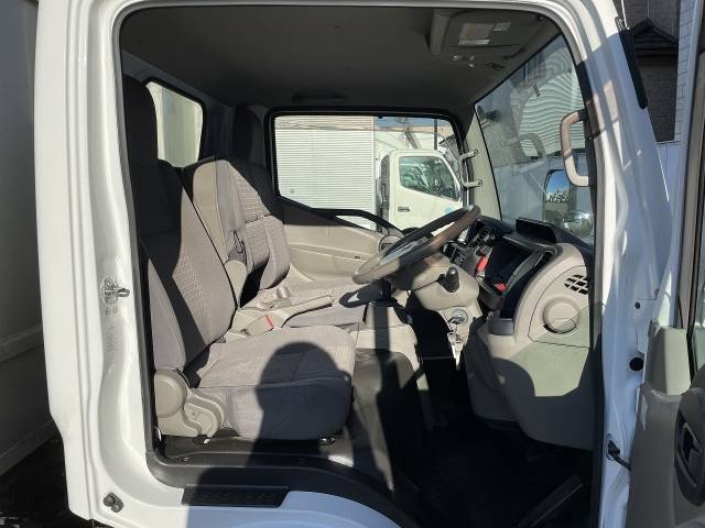 日産アトラス幌ウイング小型（2t・3t）[写真28]