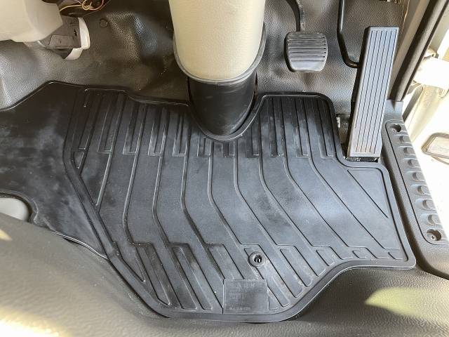 日産アトラス幌ウイング小型（2t・3t）[写真34]