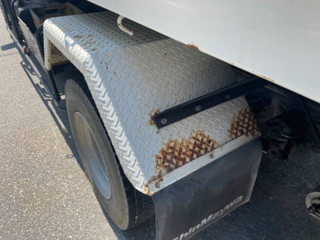 三菱ふそうファイターコンテナ専用車中型（4t）[写真24]