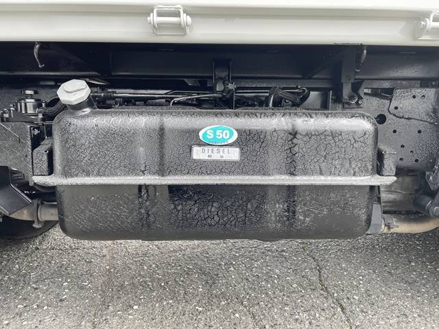 三菱ふそうキャンターダンプ小型（2t・3t）[写真26]