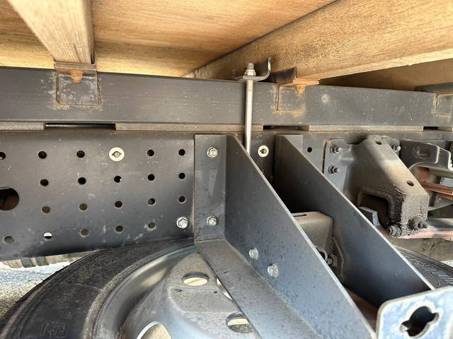 三菱ふそうキャンタークレーン4段小型（2t・3t）[写真22]