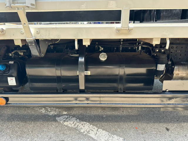 三菱ふそうキャンタークレーン4段小型（2t・3t）[写真25]