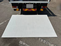 三菱ふそうキャンタークレーン4段小型（2t・3t）[写真08]