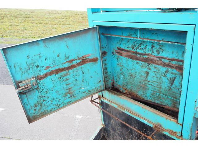 UDトラックスコンドルセーフティローダー増トン（6t・8t）[写真17]