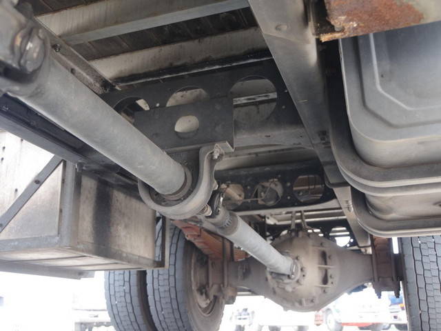 UDトラックスコンドルクレーン4段増トン（6t・8t）[写真21]