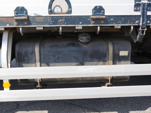 UDトラックスコンドルクレーン4段増トン（6t・8t）[写真24]