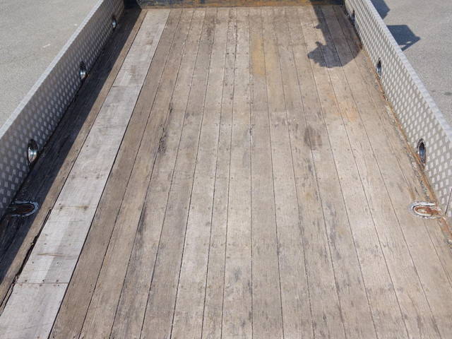 UDトラックスコンドルクレーン4段増トン（6t・8t）[写真28]