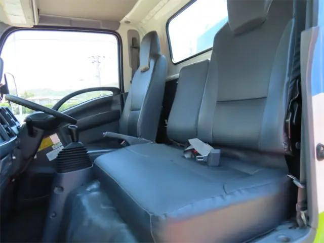 いすゞエルフパッカー車（塵芥車）小型（2t・3t）[写真10]