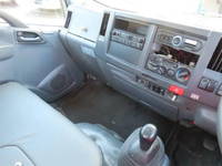 いすゞエルフパッカー車（塵芥車）小型（2t・3t）[写真14]