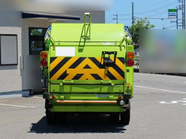 いすゞエルフパッカー車（塵芥車）小型（2t・3t）[写真07]
