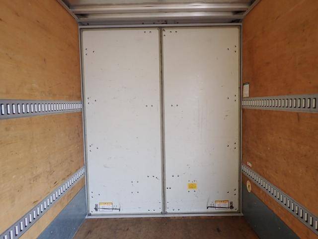 いすゞエルフアルミバン小型（2t・3t）[写真18]