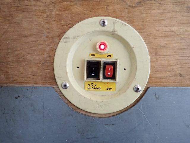 いすゞエルフアルミバン小型（2t・3t）[写真19]