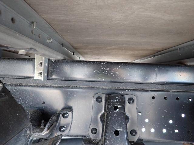 いすゞエルフアルミバン小型（2t・3t）[写真20]