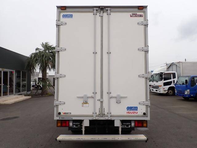 いすゞエルフアルミバン小型（2t・3t）[写真06]