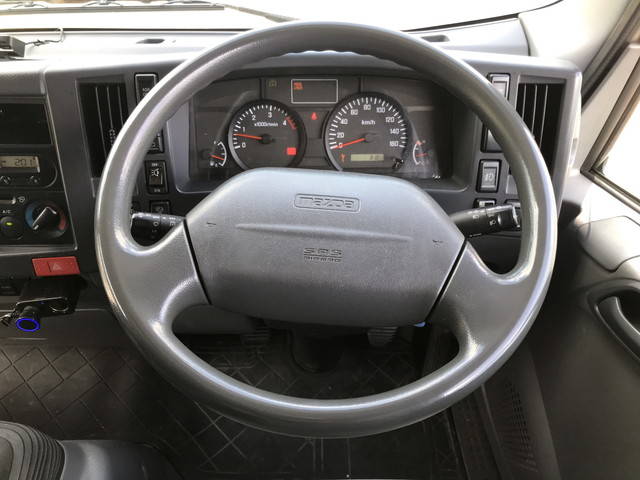 マツダタイタンアルミバン小型（2t・3t）[写真32]