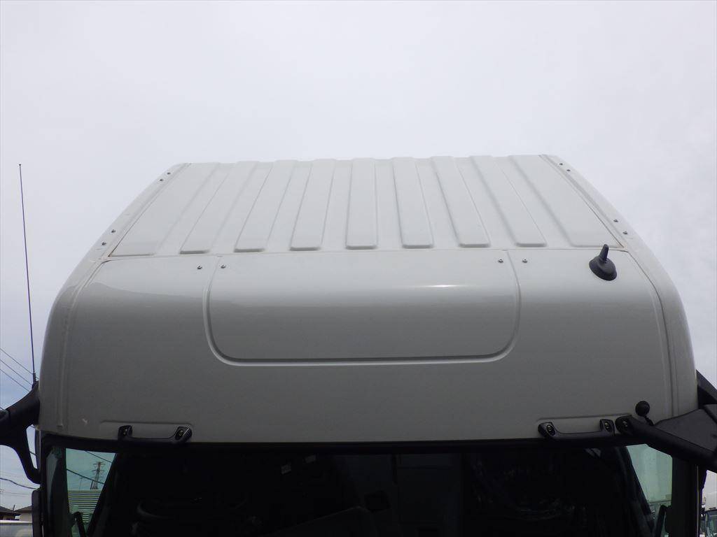 三菱ふそうスーパーグレートアルミウイング大型（10t）[写真19]