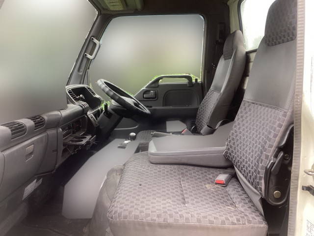 いすゞエルフ平ボディ小型（2t・3t）[写真13]