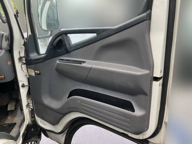 三菱ふそうキャンタークレーン3段小型（2t・3t）[写真26]