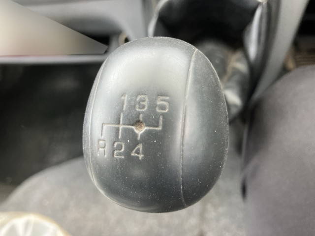 三菱ふそうキャンタークレーン3段小型（2t・3t）[写真33]