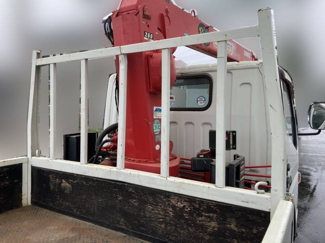 三菱ふそうキャンタークレーン3段小型（2t・3t）[写真08]