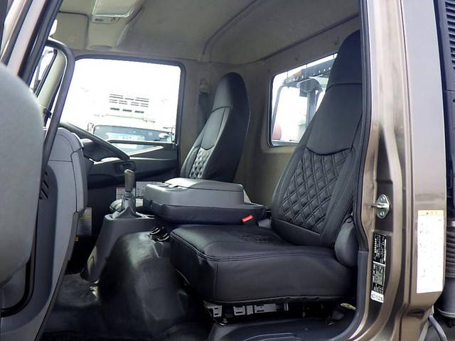 三菱ふそうファイターコンテナ専用車中型（4t）[写真10]