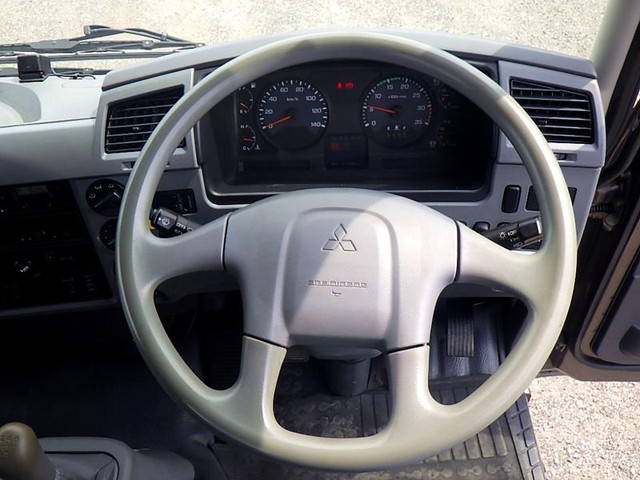 三菱ふそうファイターコンテナ専用車中型（4t）[写真11]