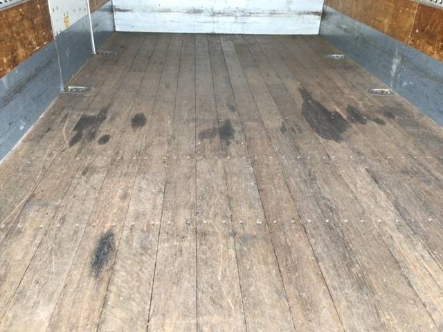 いすゞエルフアルミバン小型（2t・3t）[写真11]