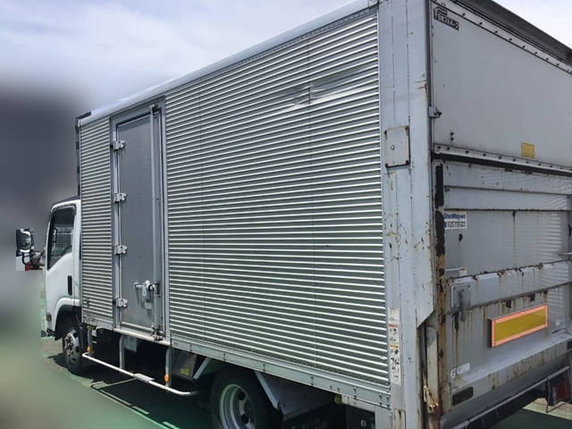 いすゞエルフアルミバン小型（2t・3t）[写真02]