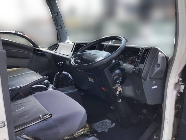 いすゞエルフアルミバン小型（2t・3t）[写真27]