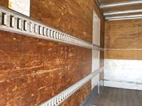 いすゞエルフアルミバン小型（2t・3t）[写真09]