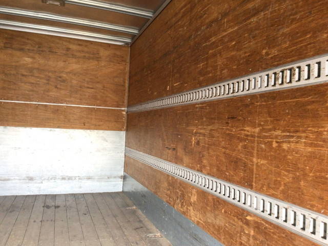 いすゞエルフアルミバン小型（2t・3t）[写真10]