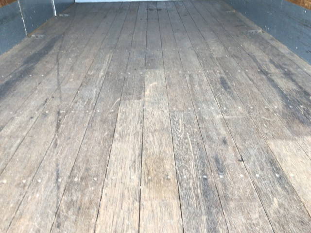 いすゞエルフアルミバン小型（2t・3t）[写真11]