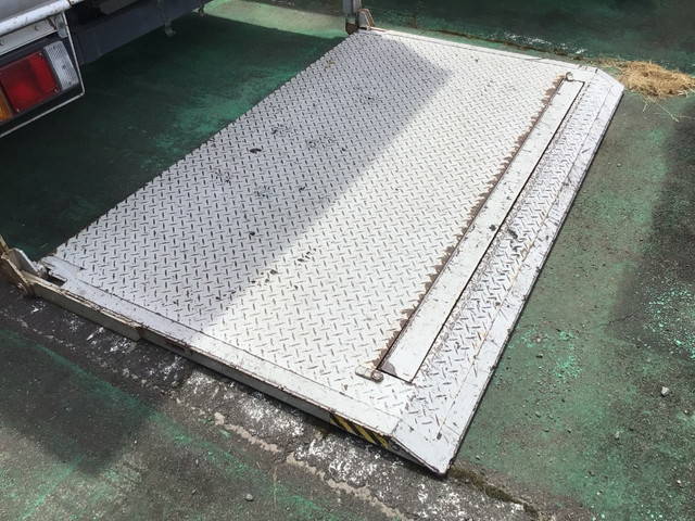 いすゞエルフアルミバン小型（2t・3t）[写真14]