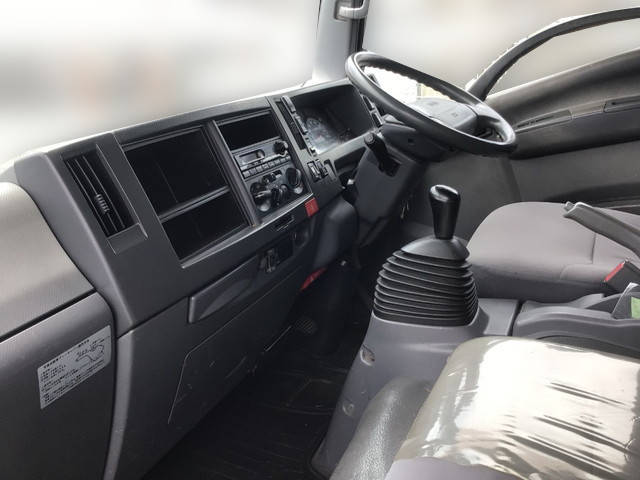 いすゞエルフアルミバン小型（2t・3t）[写真22]